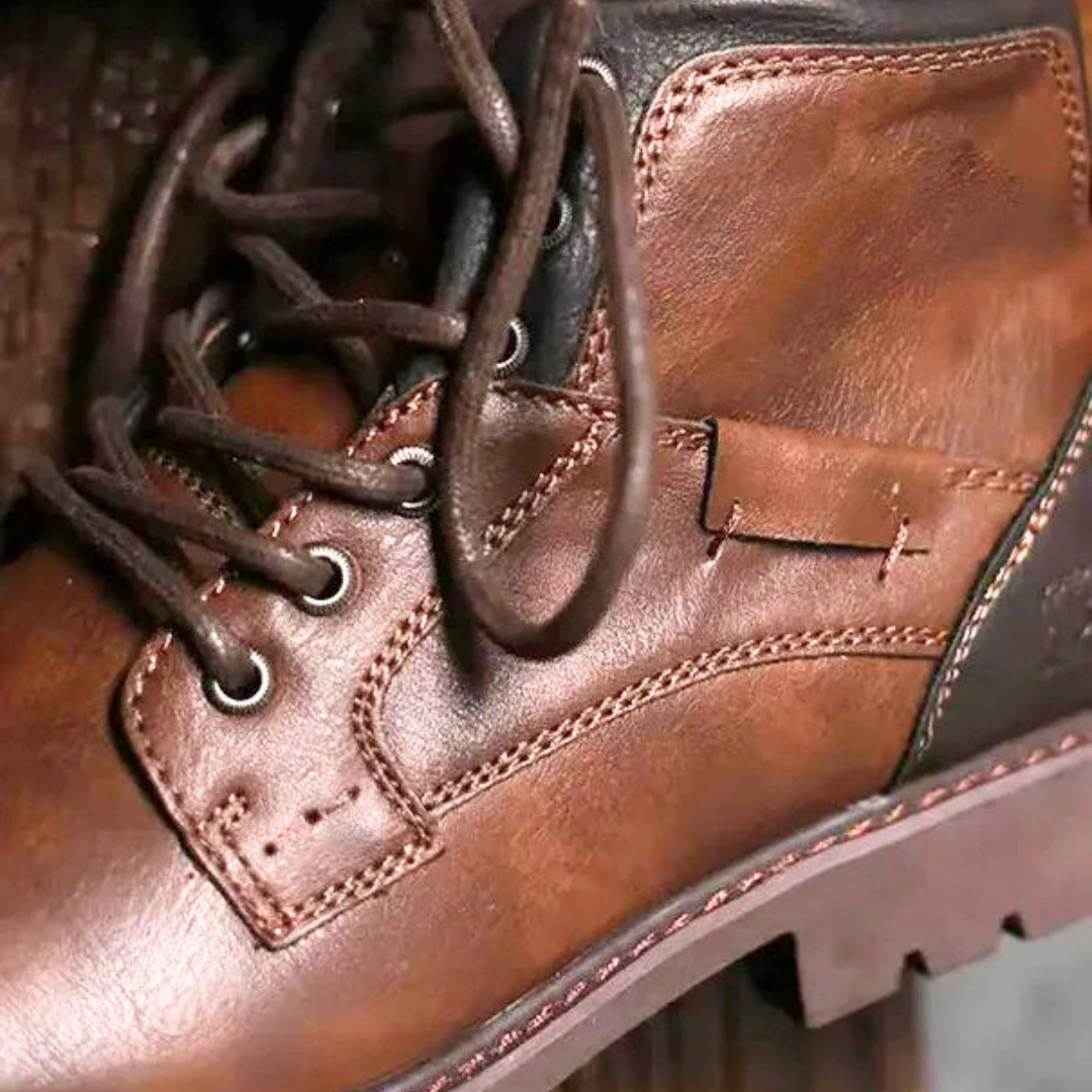 Botas de Couro Vintage com Sola Antiderrapante e Design Robusto