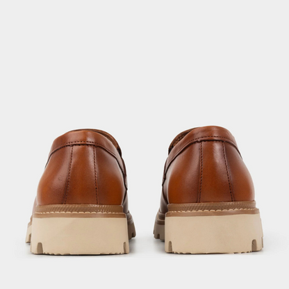 Sapatos de couro com sola ergonómica