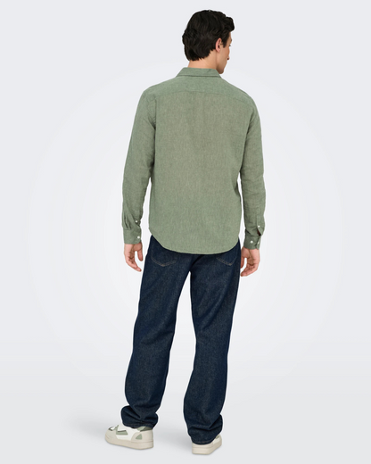 Camisa de manga comprida em tecido de linho para homem