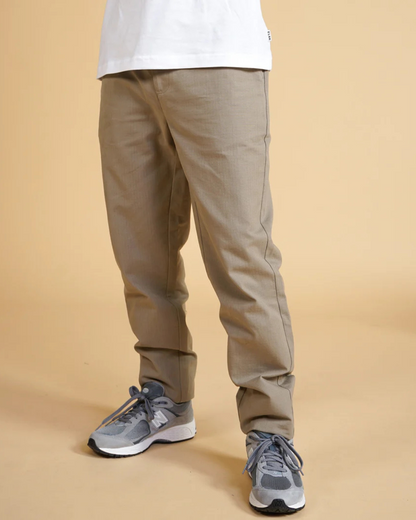 Calças casuais com ajuste de botões para homem