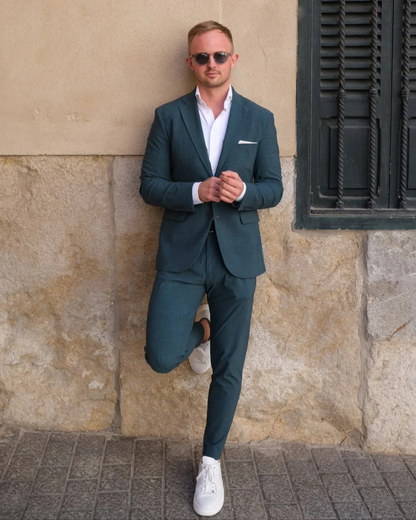 Conjunto de casaco e calças elegante para homem