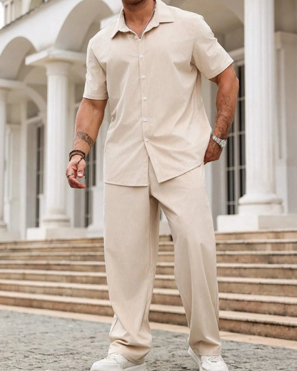 Conjunto casual de camisa de manga curta e calças para homem