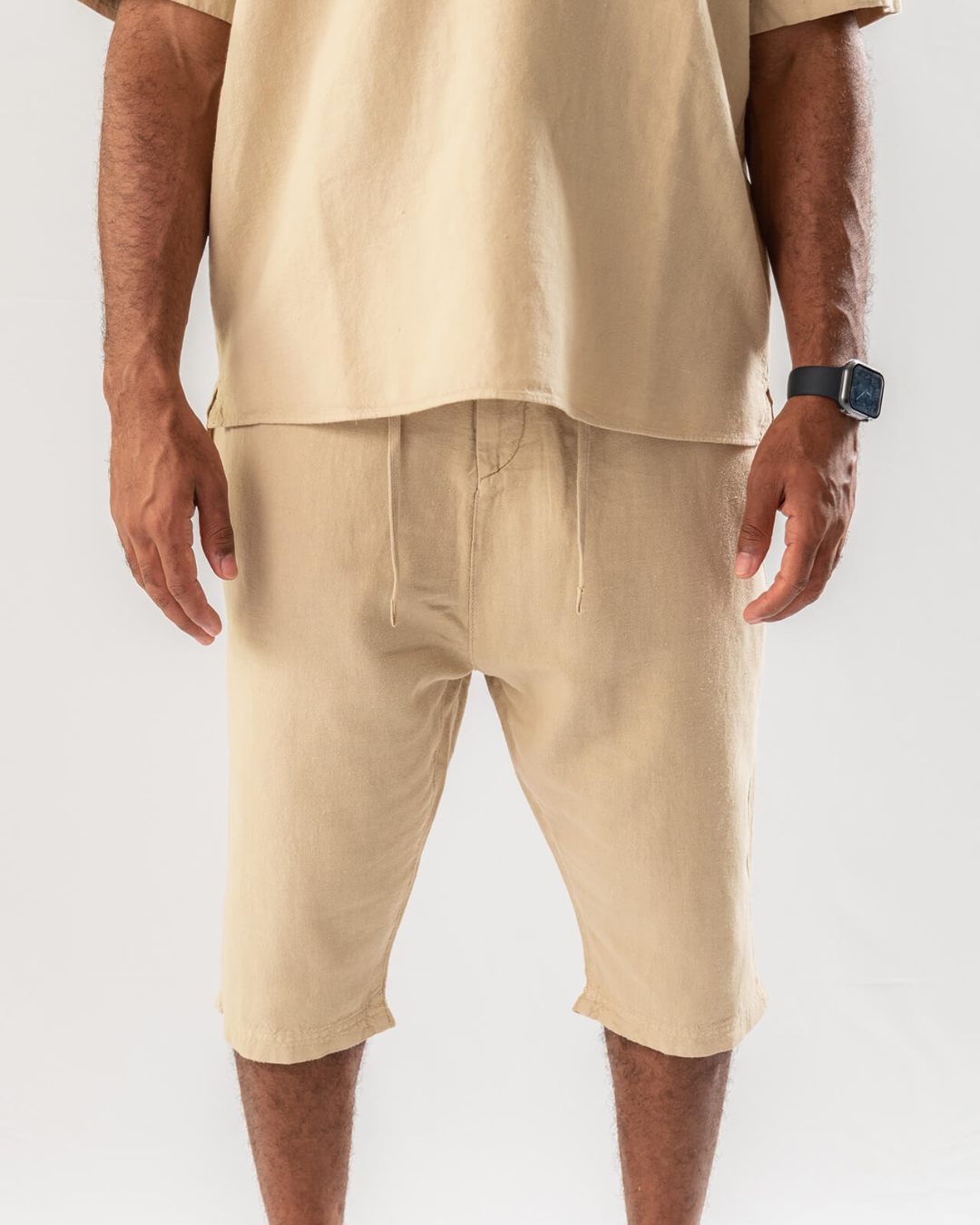 Conjunto de camisa de linho e bermudas para homem