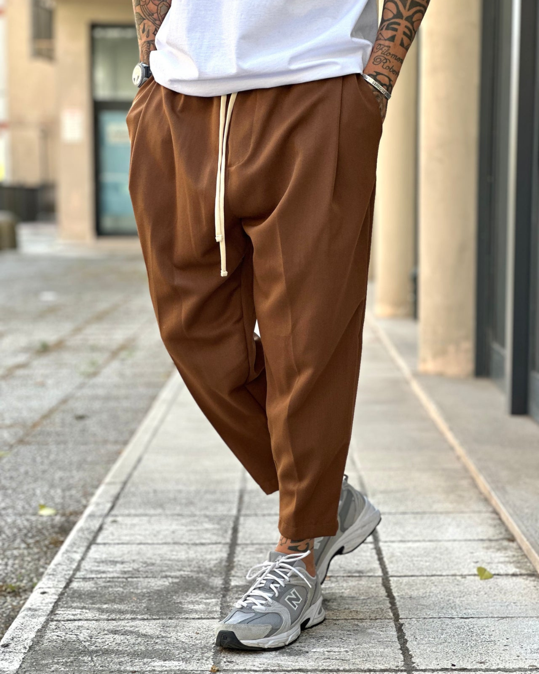 Calças Largas e Simples para Homem