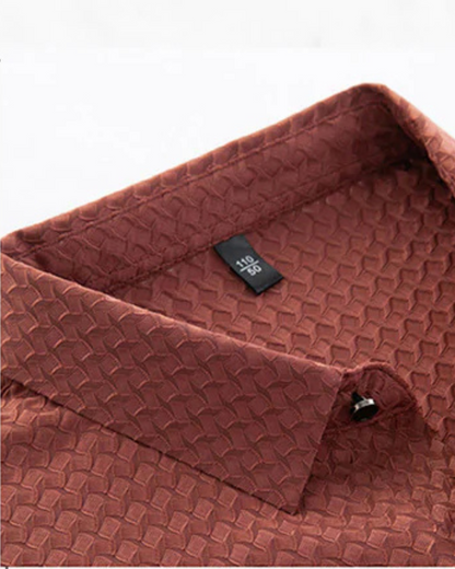 Camisa de Manga Curta Estruturada para Homem, com um Design Respirável e um Estilo Versátil