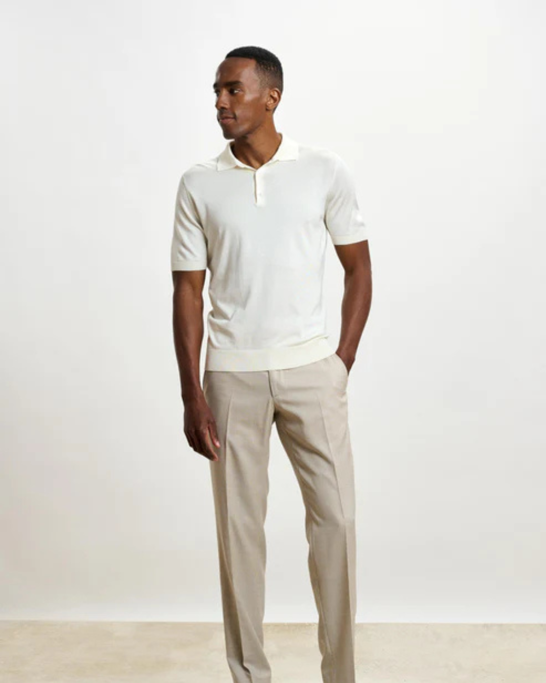 Camisa pólo com mangas curtas elásticas