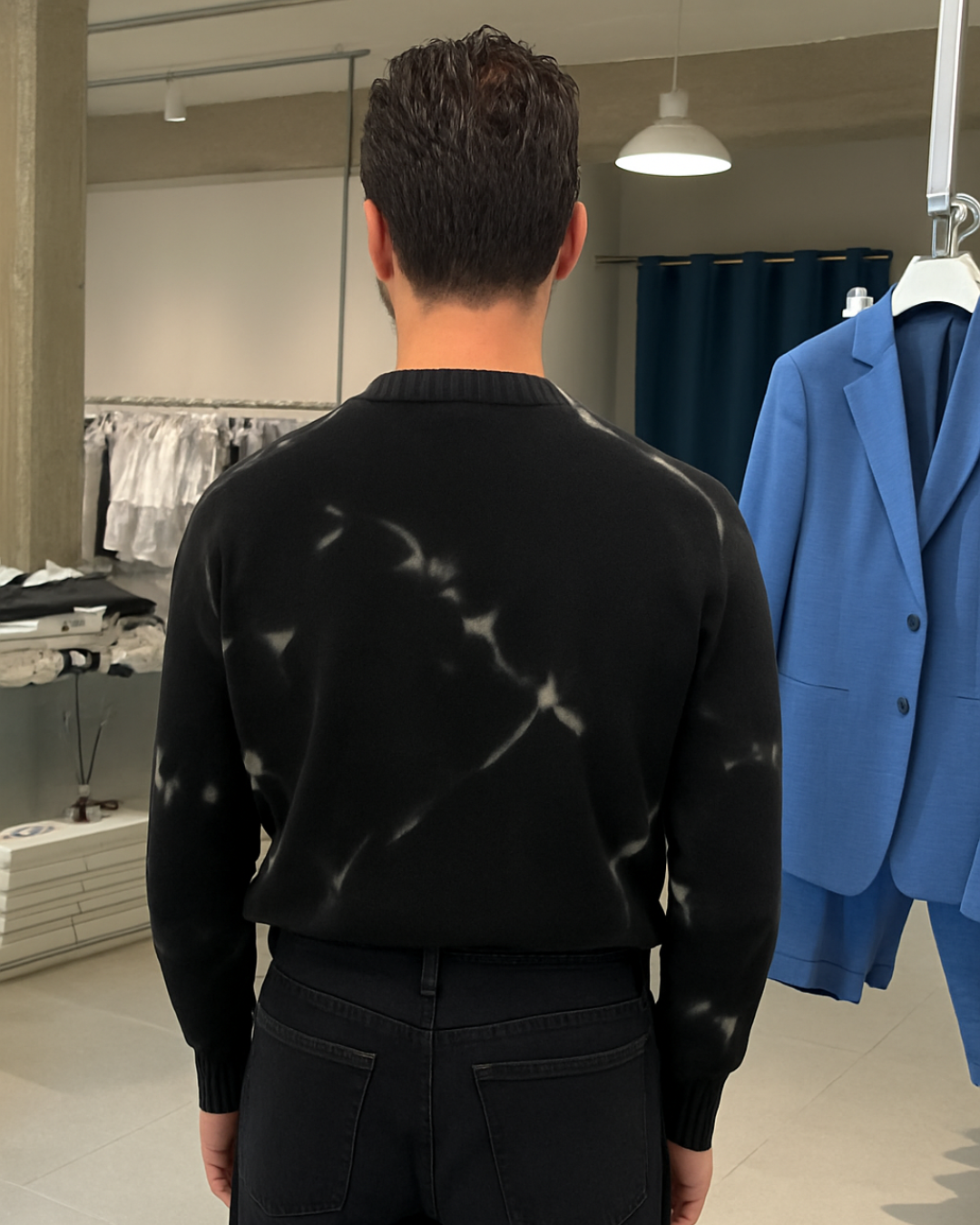 Casaco de malha com design moderno para homem