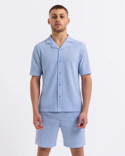 Conjunto de Homem em Tecido Macio com Camisola e Calções Ideal para o Verão