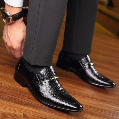 Mocassins Masculinos em Couro com Textura Rugosa