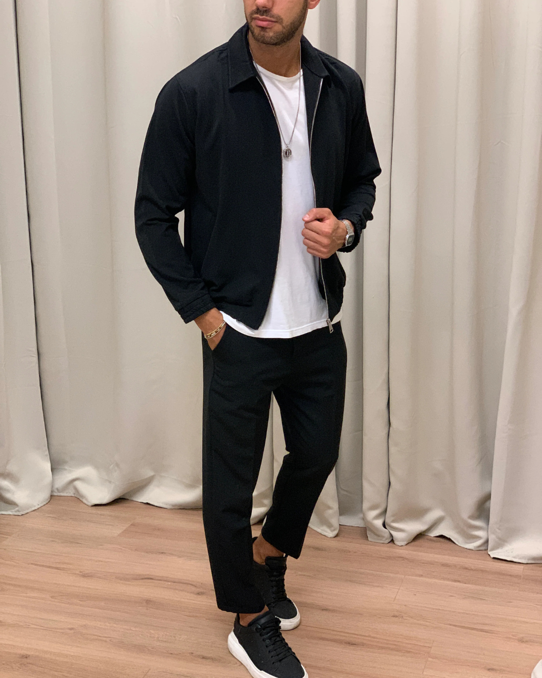 Conjunto de casaco e calças com design casual para homem