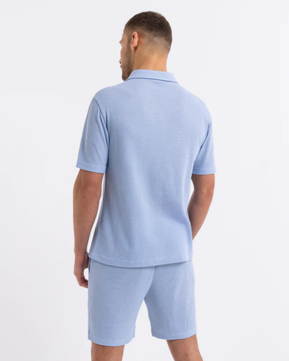 Conjunto de Homem em Tecido Macio com Camisola e Calções Ideal para o Verão