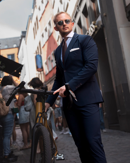 Conjunto de casaco e calças elegante para homem