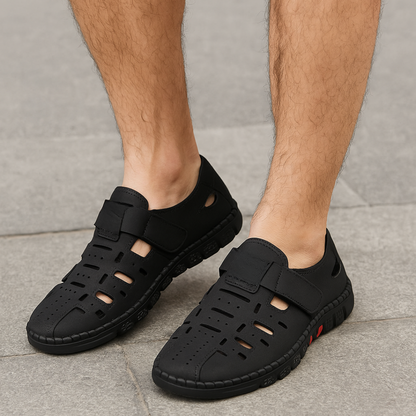 Sandálias de couro de biqueira fechada para homem com design de biqueira oca