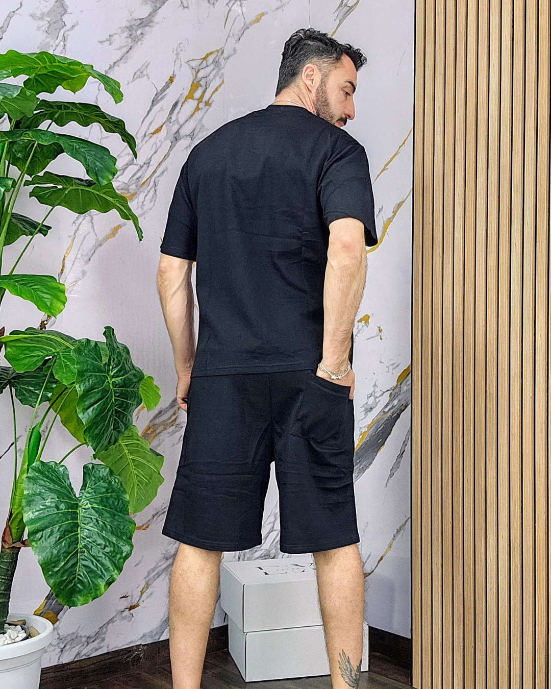 Conjunto Desportivo de Duas Peças em Tecido Respirável com um Ajuste Confortável para Homen