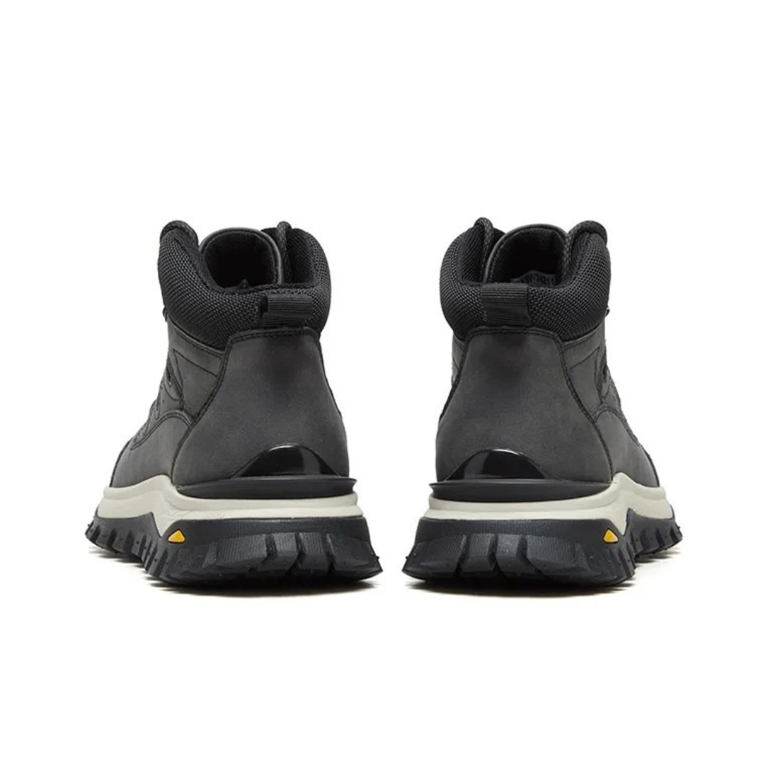 Botas estilo montanhista para homem com sola ergonómica