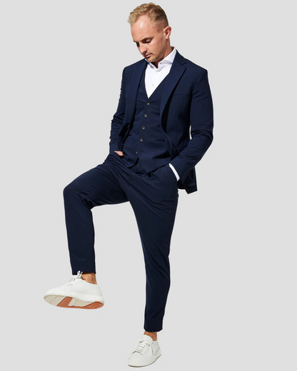 Conjunto de casaco e calças elegante para homem