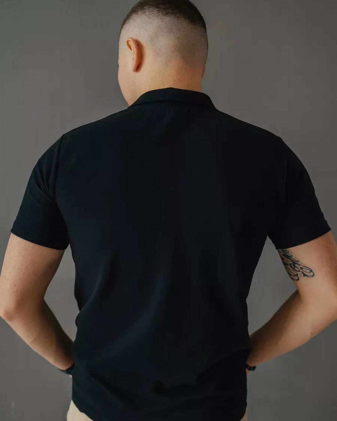 Pólo casual com tecido de linho