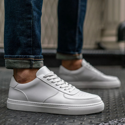 Sapatos de Estilo Clássico em Pele Italiana Macia para Homem