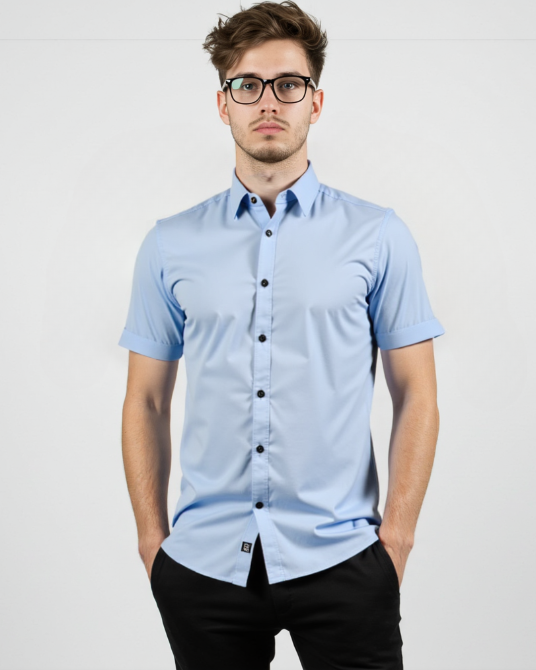 Camiseta elástica com botões e manga curta