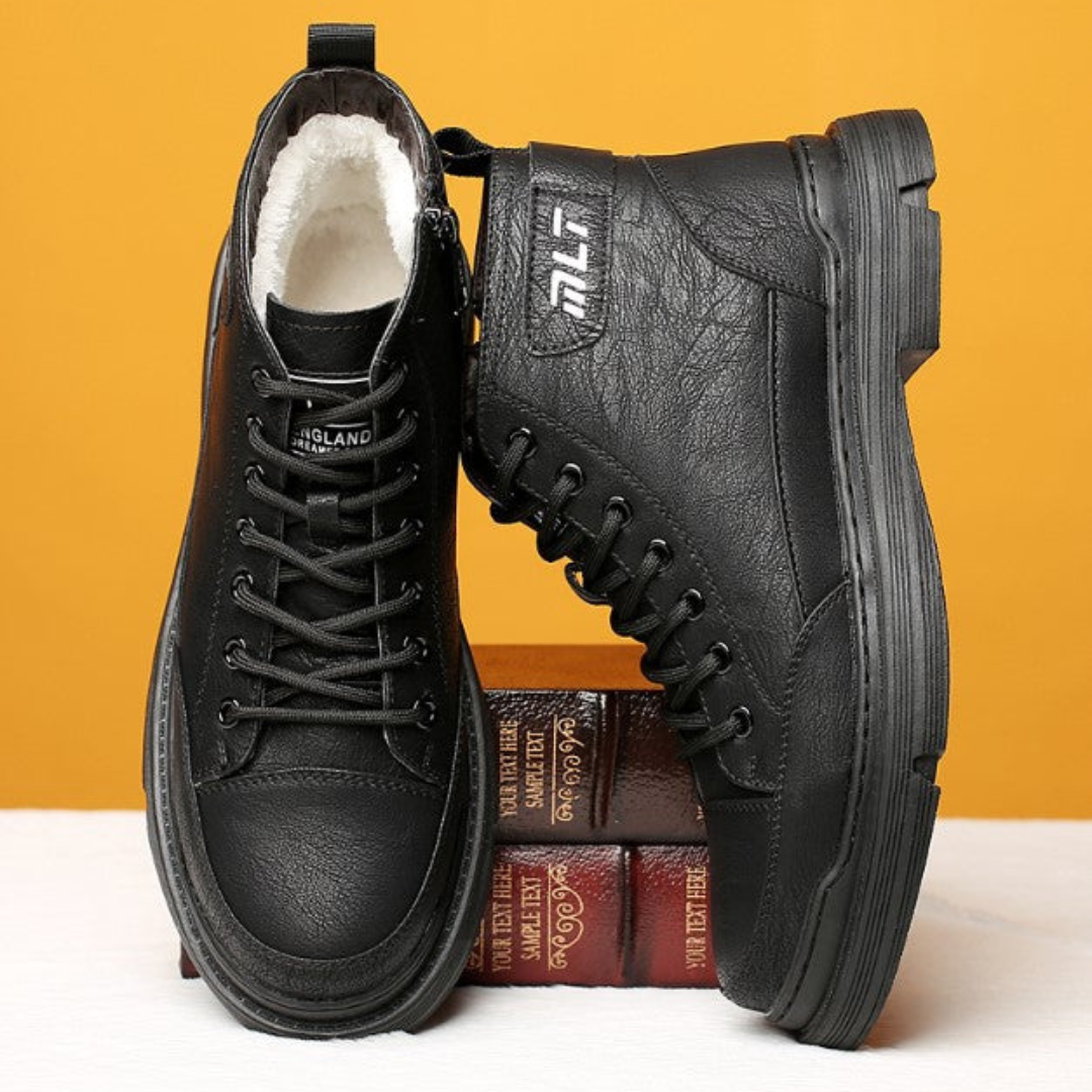 Botas de homem em pele com forro de lã